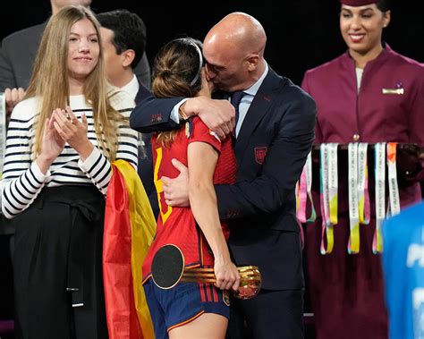 rubiales letizia|Spain soccer head wont resign for kissing player at。